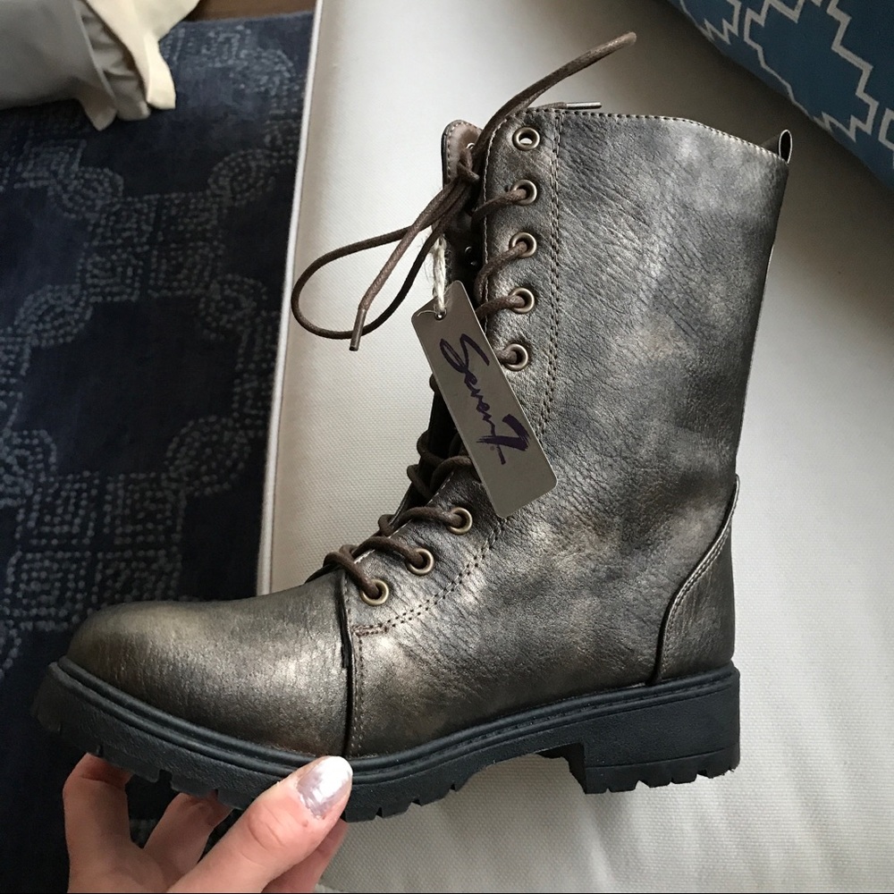 💋SEVEN 7 FOOTWEAR Mr. Zipper Bronze Gold Boots! - Picture 5 of 8